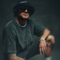 Skinny E, Profet - Hollywood