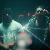 Ian & Sami G - Hustler